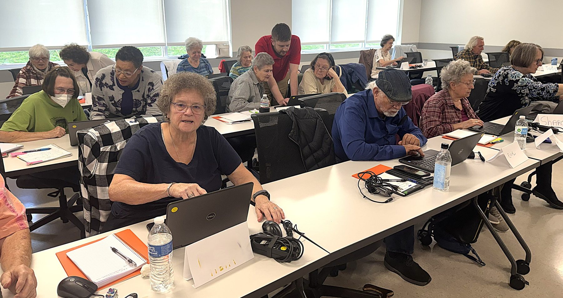 East Tennessee residents learning digital skills in a community classroom