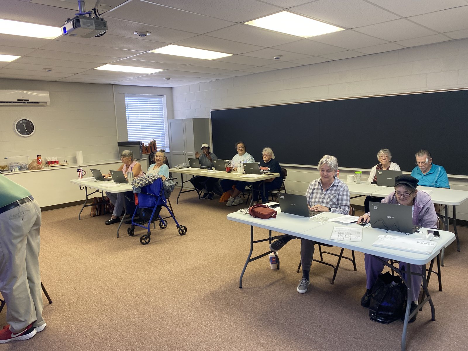 Tech 4 All Tennessee participants learning and building skills